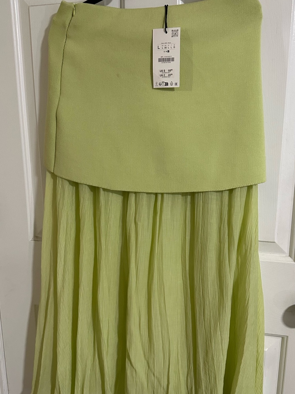 Pleated A-Line Midi Skirt in Light Green